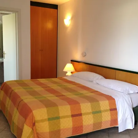 Ambrosio La Corte 3* Ольбія