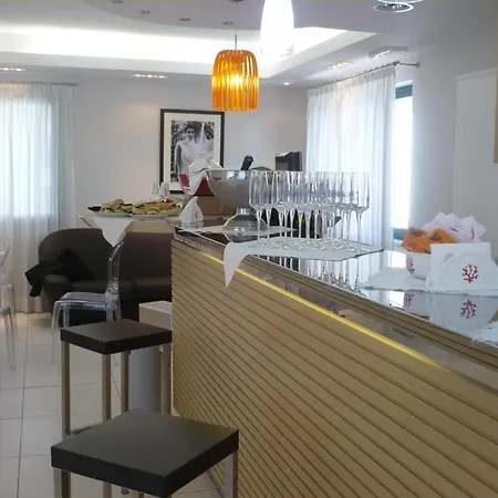 Готель Ambrosio La Corte