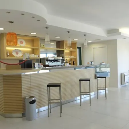 Ambrosio La Corte Готель